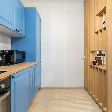 Urban Vogue - Soho Apartment