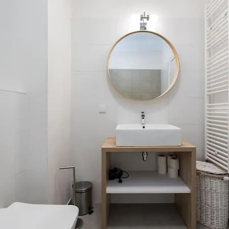 Urban Vogue - Soho Apartment *
